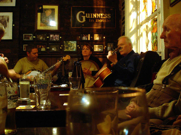Pub musicians, Dublin, Ireland