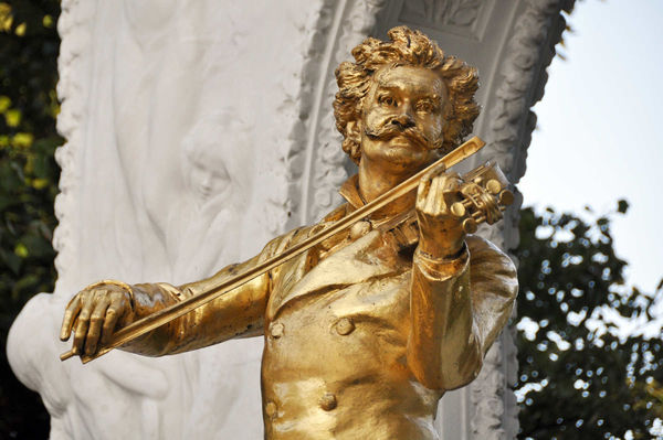 Strauss statue, Stadtpark, Vienna, Austria