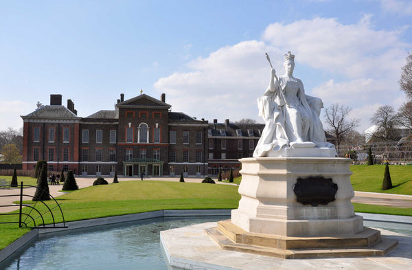 Victoria Statue and Kensington Palace, London, England