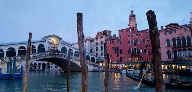 Rialto Bridge at twilight, Venice, Italy