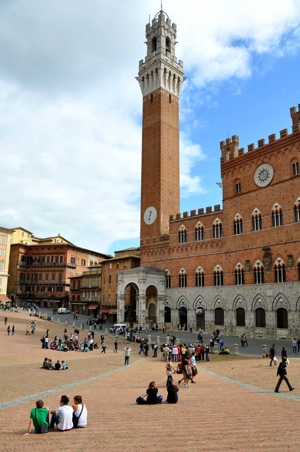 Il Campo, Palazzo Pubblico, and Torre del Mangia, Siena, Italy