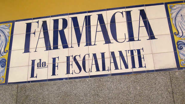 Farmacia sign