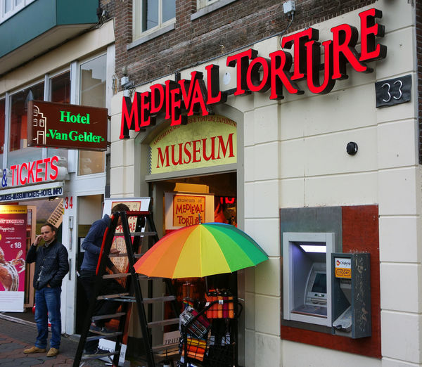 tourist trap store