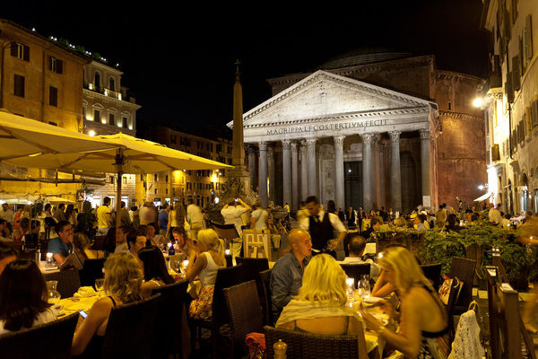 Dining on Piazza della Rotonda, Rome, Italy