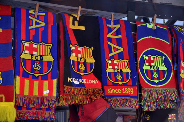 Soccer fan scarves, Barcelona