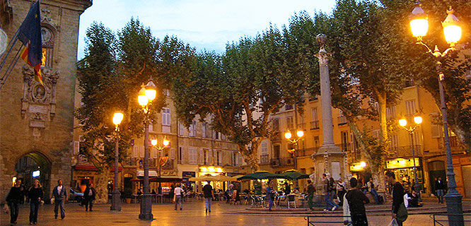 eastern-france-tour-aix-square-dusk.jpg