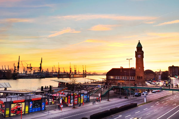 St. Pauli Landungsbrücken Harborfront, Hamburg