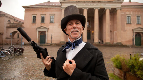 Hans Christian Andersen walking-tour guide Richard Karpen, Copenhagen