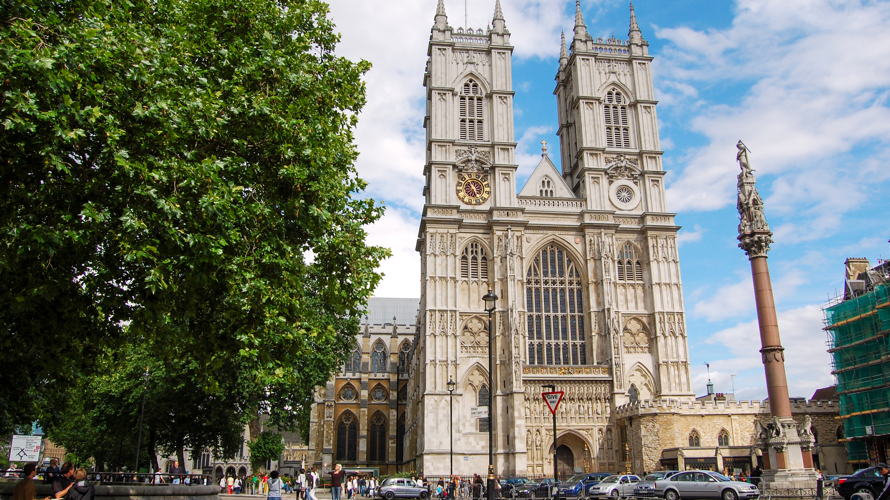 Inside Westminster Abbey, the Religious Heart of England by Rick