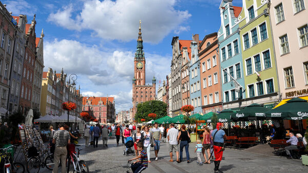 Ulica Długa, the pleasant main drag of Gdańsk, Poland
