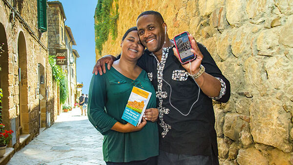 italy-audio-tours-couple.