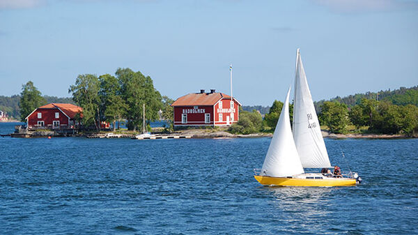 sweden-stockholm-archipelago-sailboat