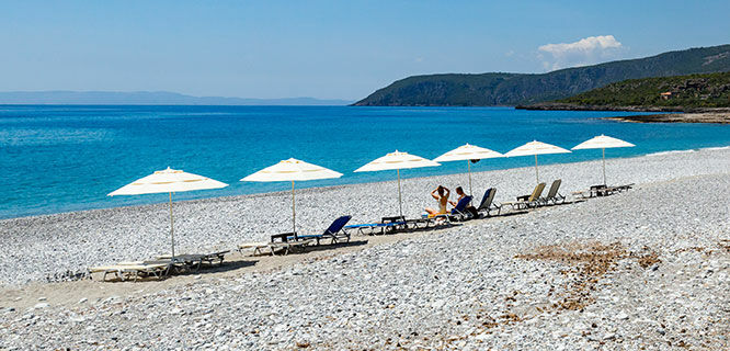 greece-mani-peninsula-beach-umbrellas