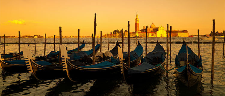 venice-italy-golden-gondolas