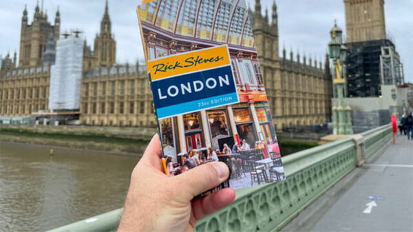 england-london-parliament-guidebook