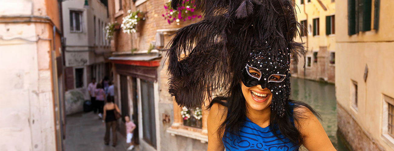 lady-in-blue-dress-wearing-venetian-mask