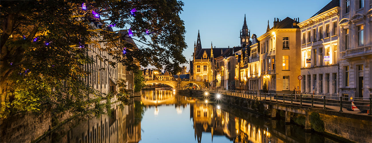 ghent-canal-and-buildings-at-night