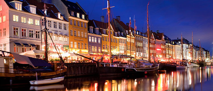 Nyhavn canal at night