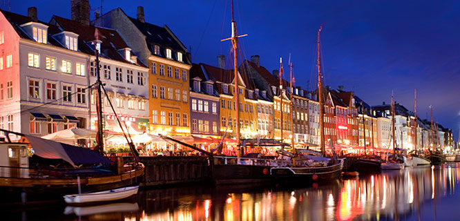 Nyhavn canal at night