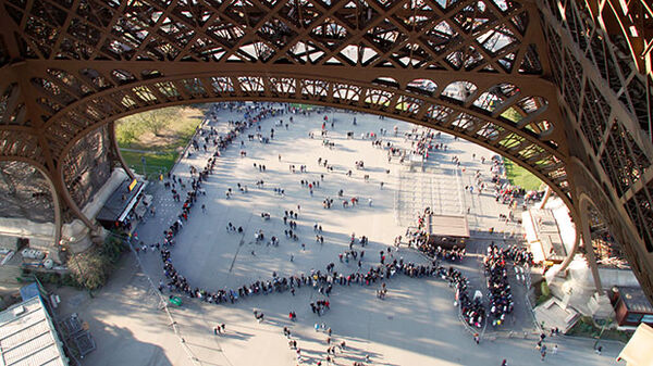 Entrance lines at Eiffel Tower, Paris