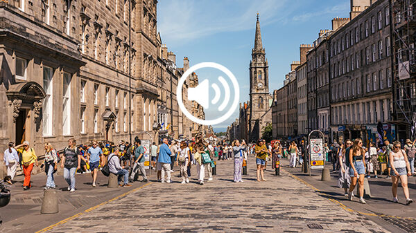 People on the Royal Mile, Edinburgh, Scotland